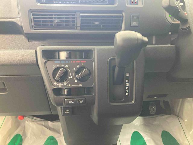 ハイゼットカーゴDX衝突被害軽減ブレーキ 横滑り防止装置 4WD CVT エアコン パワステ ラジオ オートハイビーム アイドリングストップ オートライト キーレス マット(岐阜県)の中古車