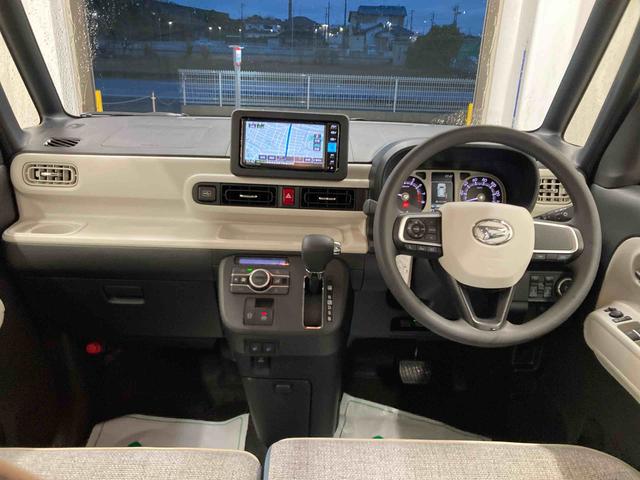 ムーヴキャンバスストライプスＧ衝突被害軽減ブレーキ　横滑り防止装置　オートハイビーム　アイドリングストップ　ステアリングスイッチ　オートライト　キーフリーシステム　オートエアコン　ナビ　ドラレコ　パノラマカメラ　ＥＴＣ　マット（岐阜県）の中古車