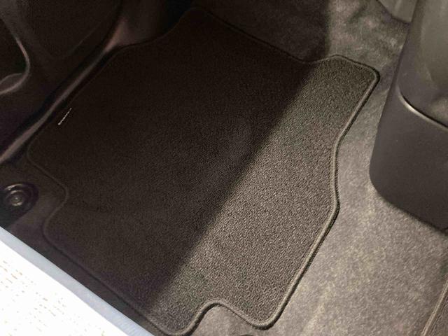 ムーヴキャンバスストライプスＧ衝突被害軽減ブレーキ　横滑り防止装置　オートハイビーム　アイドリングストップ　ステアリングスイッチ　オートライト　キーフリーシステム　オートエアコン　ナビ　ドラレコ　パノラマカメラ　ＥＴＣ　マット（岐阜県）の中古車