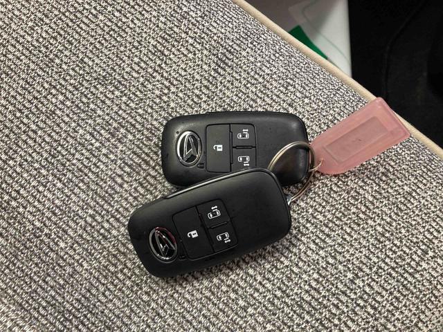 ムーヴキャンバスストライプスＧ衝突被害軽減ブレーキ　横滑り防止装置　オートハイビーム　アイドリングストップ　ステアリングスイッチ　オートライト　キーフリーシステム　オートエアコン　ナビ　ドラレコ　パノラマカメラ　ＥＴＣ　マット（岐阜県）の中古車