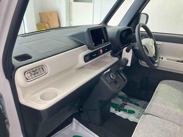 ムーヴキャンバスストライプスＧターボ衝突被害軽減ブレーキ　横滑り防止装置　オートハイビーム　アイドリングストップ　ステアリングスイッチ　オートライト　キーフリーシステム　オートエアコン　パノラマカメラ（岐阜県）の中古車