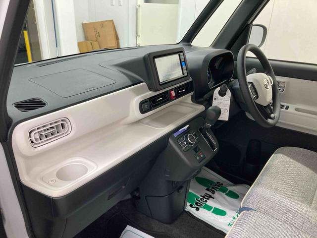 ムーヴキャンバスストライプスＧ衝突被害軽減ブレーキ　横滑り防止装置　オートハイビーム　アイドリングストップ　ステアリングスイッチ　オートライト　キーフリーシステム　オートエアコン　ナビ　ドラレコ　パノラマカメラ　ＥＴＣ　マット（岐阜県）の中古車