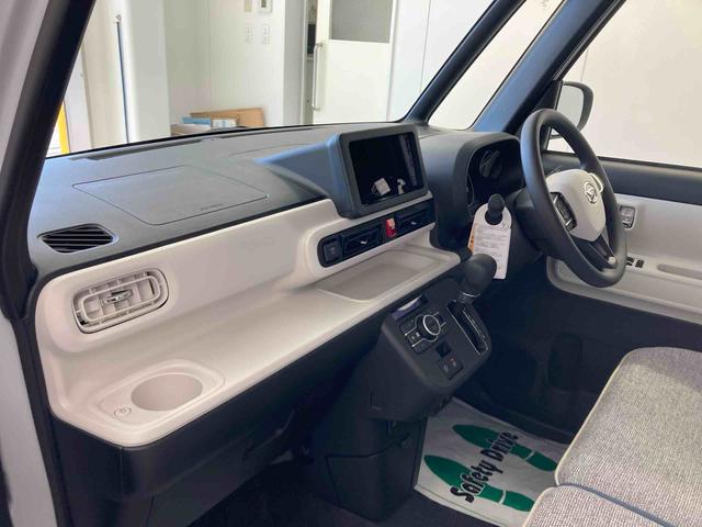 ムーヴキャンバスストライプスＧ衝突被害軽減ブレーキ　横滑り防止装置　オートハイビーム　アイドリングストップ　ステアリングスイッチ　オートライト　キーフリーシステム　オートエアコン　パノラマカメラ（岐阜県）の中古車