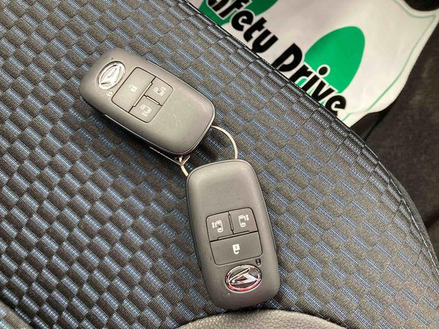 タントカスタムＸリミテッド衝突被害軽減ブレーキ　横滑り防止装置　４ＷＤ　オートハイビーム　アイドリングストップ　ステアリングスイッチ　オートライト　キーフリーシステム　オートエアコン　ＥＴＣ　パノラマカメラ（岐阜県）の中古車