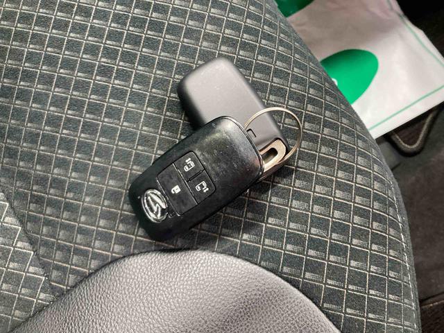 タントカスタムX衝突被害軽減ブレーキ 横滑り防止装置 オートハイビーム アイドリングストップ ステアリングスイッチ オートライト キーフリーシステム オートエアコン ナビ パノラマカメラ マット バイザー(岐阜県)の中古車