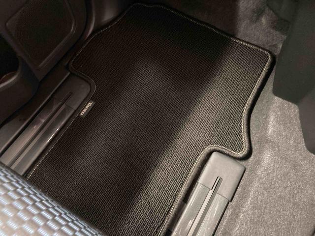 タントカスタムＸ衝突被害軽減ブレーキ　横滑り防止装置　オートハイビーム　アイドリングストップ　ステアリングスイッチ　オートライト　キーフリーシステム　オートエアコン　ナビ　ドラレコ　パノラマカメラ　ＥＴＣ　マット（岐阜県）の中古車