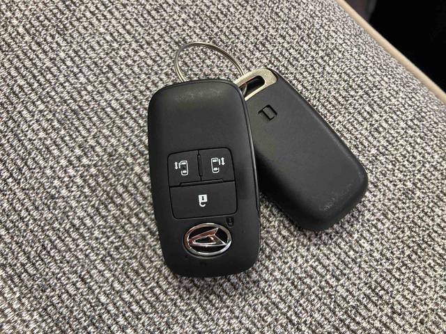 ムーヴキャンバスストライプスＧ衝突被害軽減ブレーキ　横滑り防止装置　オートハイビーム　アイドリングストップ　ステアリングスイッチ　オートライト　キーフリーシステム　オートエアコン　パノラマカメラ（岐阜県）の中古車