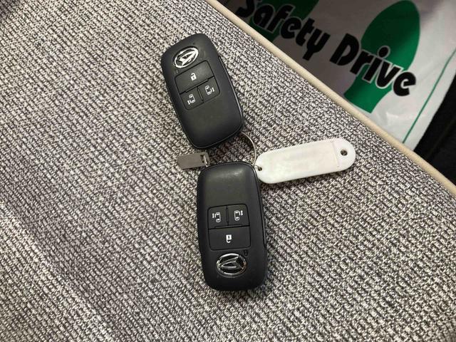 ムーヴキャンバスストライプスＧターボ衝突被害軽減ブレーキ　横滑り防止装置　オートハイビーム　アイドリングストップ　ステアリングスイッチ　オートライト　キーフリーシステム　オートエアコン　ナビ　ドラレコ　パノラマカメラ　ＥＴＣ　マット（岐阜県）の中古車