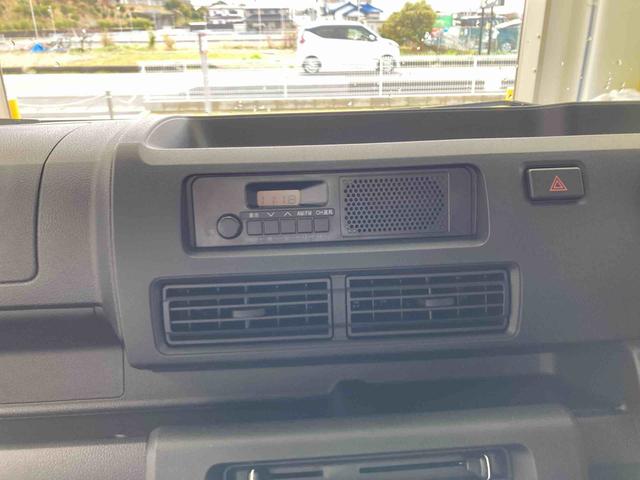 ハイゼットトラックスタンダード衝突被害軽減ブレーキ　横滑り防止装置　４ＷＤ　ＣＶＴ　エアコン　パワステ　ラジオ　オートハイビーム　アイドリングストップ　オートライト　マット（岐阜県）の中古車