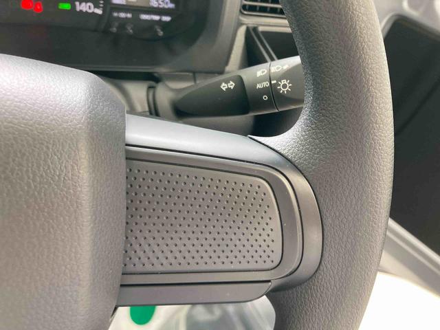 ハイゼットトラックスタンダード衝突被害軽減ブレーキ　横滑り防止装置　４ＷＤ　ＣＶＴ　エアコン　パワステ　ラジオ　オートハイビーム　アイドリングストップ　オートライト　マット（岐阜県）の中古車