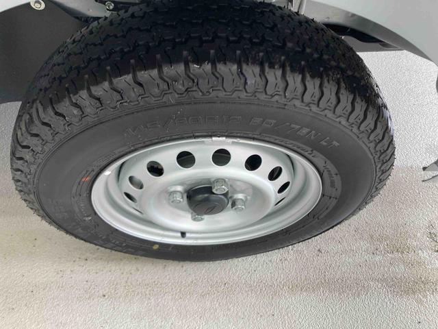 ハイゼットトラックスタンダード衝突被害軽減ブレーキ　横滑り防止装置　４ＷＤ　ＣＶＴ　エアコン　パワステ　ラジオ　オートハイビーム　アイドリングストップ　オートライト　マット（岐阜県）の中古車