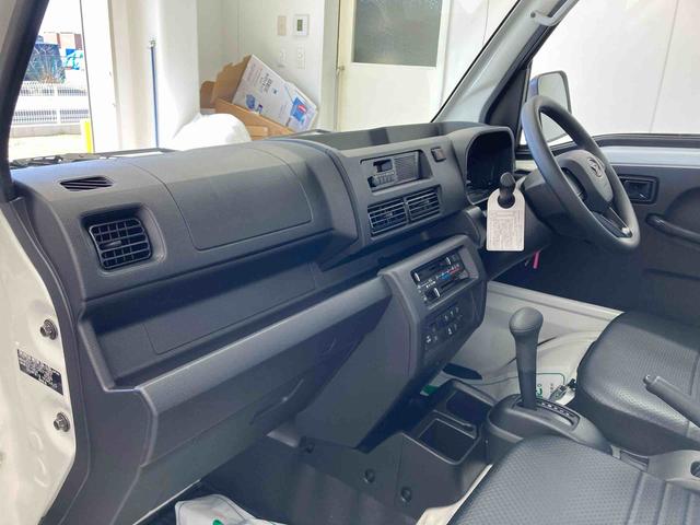 ハイゼットトラックスタンダード衝突被害軽減ブレーキ　横滑り防止装置　４ＷＤ　ＣＶＴ　エアコン　パワステ　ラジオ　オートハイビーム　アイドリングストップ　オートライト　マット（岐阜県）の中古車