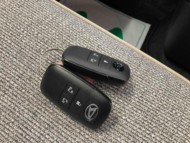 ムーヴキャンバスストライプスＧ衝突被害軽減ブレーキ　横滑り防止装置　オートハイビーム　アイドリングストップ　ステアリングスイッチ　オートライト　キーフリーシステム　オートエアコン　ナビ　ドラレコ　パノラマカメラ　ＥＴＣ　マット（岐阜県）の中古車