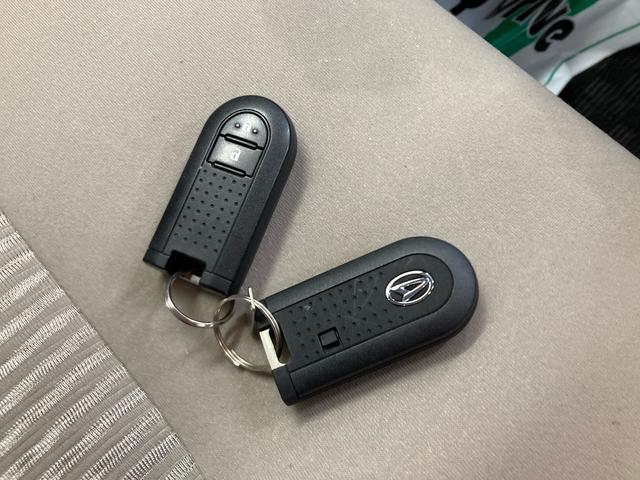 ムーヴＸ　ＳＡIII衝突被害軽減ブレーキ　横滑り防止装置　オートハイビーム　アイドリングストップ　ステアリングスイッチ　オートライト　キーフリーシステム　オートエアコン　ナビ　ドラレコ　パノラマカメラ　マット　バイザー（岐阜県）の中古車