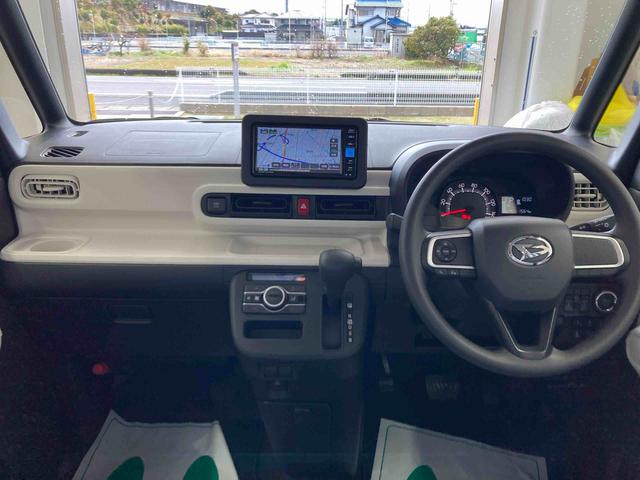 ムーヴキャンバスストライプスX衝突被害軽減ブレーキ 横滑り防止装置 オートハイビーム アイドリングストップ ステアリングスイッチ オートライト キーフリーシステム オートエアコン ナビ ドラレコ バックカメラ ETC マット(岐阜県)の中古車