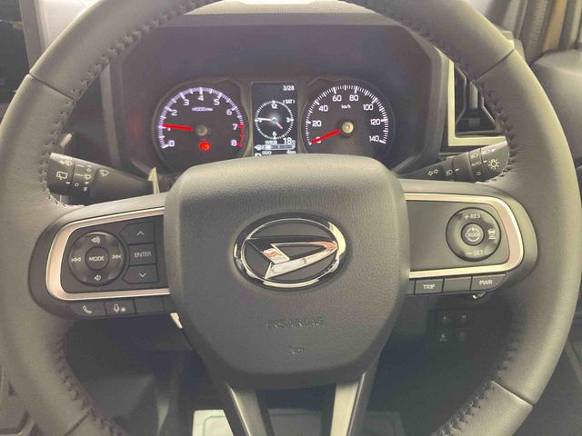 タフトＧ　クロムベンチャー衝突被害軽減ブレーキ　横滑り防止装置　オートハイビーム　アイドリングストップ　ステアリングスイッチ　オートライト　キーフリーシステム　オートエアコン　バックカメラ　マット　バイザー（岐阜県）の中古車