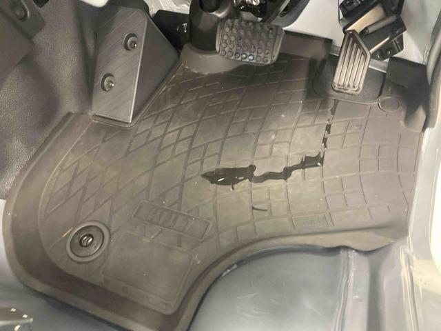 ハイゼットトラックスタンダード衝突被害軽減ブレーキ　横滑り防止装置　４ＷＤ　ＣＶＴ　エアコン　パワステ　ラジオ　オートハイビーム　アイドリングストップ　オートライト　マット　バイザー（岐阜県）の中古車