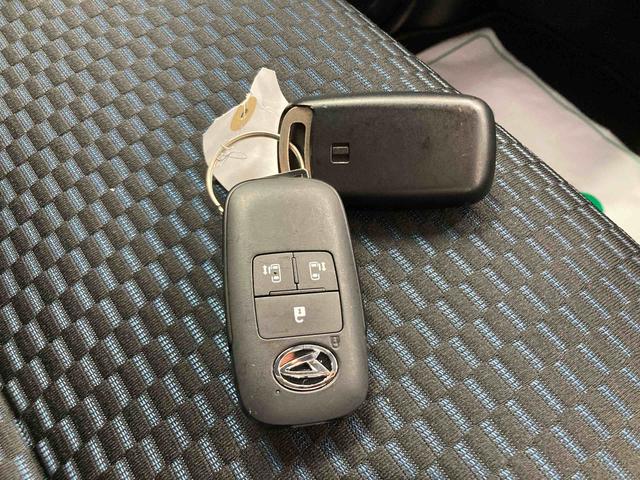 タントカスタムＲＳ衝突被害軽減ブレーキ　横滑り防止装置　４ＷＤ　オートハイビーム　アイドリングストップ　ステアリングスイッチ　キーフリー　オートエアコン　ナビ　ドラレコ　パノラマカメラ　ＥＴＣ　マット　バイザー（岐阜県）の中古車