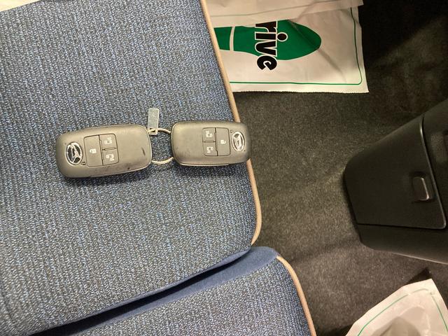 ムーヴキャンバスセオリーＧ衝突被害軽減ブレーキ　横滑り防止装置　オートマチックハイビーム　アイドリングストップ　ステアリングスイッチ　オートライト　キーフリーシステム　オートエアコン　ベンチシート　シートヒーター　ＬＥＤヘッド（岐阜県）の中古車