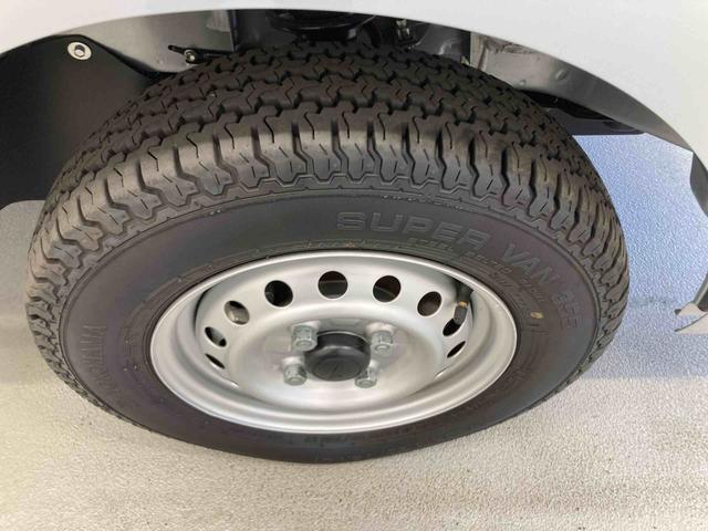ハイゼットトラックスタンダード衝突被害軽減ブレーキ　横滑り防止装置　４ＷＤ　ＣＶＴ　エアコン　パワステ　ラジオ　オートハイビーム　アイドリングストップ　オートライト　マット（岐阜県）の中古車