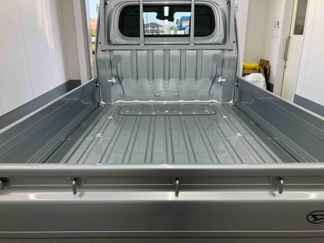 ハイゼットトラックスタンダード衝突被害軽減ブレーキ　横滑り防止装置　４ＷＤ　ＣＶＴ　エアコン　パワステ　ラジオ　オートハイビーム　アイドリングストップ　オートライト　マット（岐阜県）の中古車