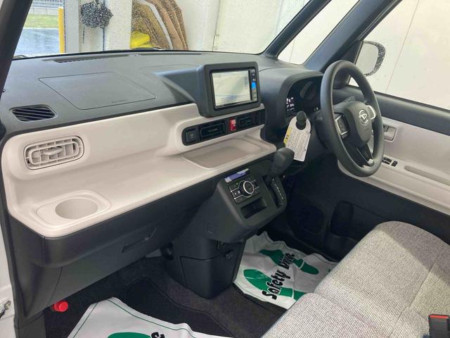 ムーヴキャンバスストライプスＸ衝突被害軽減ブレーキ　横滑り防止装置　オートハイビーム　アイドリングストップ　ステアリングスイッチ　オートライト　キーフリーシステム　オートエアコン　ナビ　ドラレコ　バックカメラ　ＥＴＣ（岐阜県）の中古車