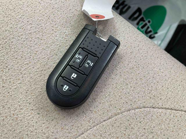 ムーヴキャンバスＸリミテッドメイクアップ　ＳＡII衝突被害軽減ブレーキ　横滑り防止装置　アイドリングストップ　ステアリングスイッチ　オートライト　キーフリーシステム　オートエアコン　社外ナビ　バックカメラ　ＥＴＣ　マット　バイザー（岐阜県）の中古車