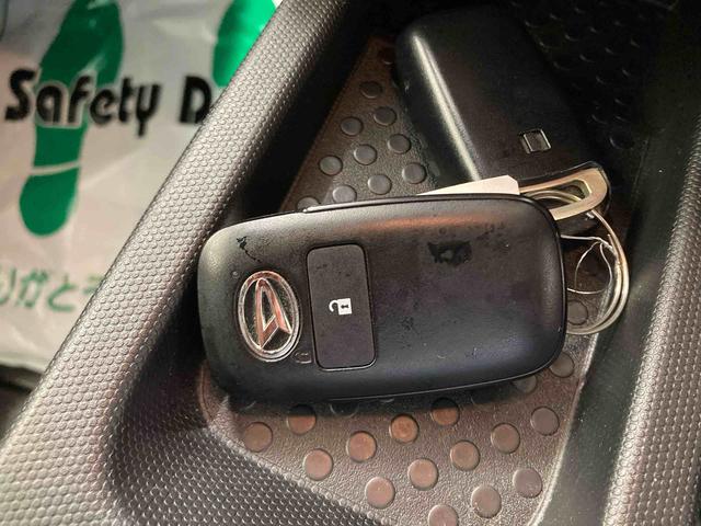 タフトＧ衝突被害軽減ブレーキ　横滑り防止装置　オートハイビーム　アイドリングストップ　ステアリングスイッチ　オートライト　キーフリー　オートエアコン　ナビ　ドラレコ　パノラマカメラ　ＥＴＣ　マット　バイザー（岐阜県）の中古車