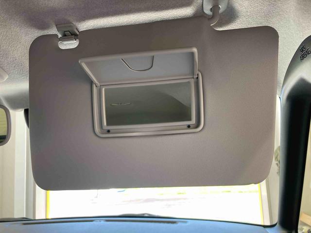 ムーヴキャンバスストライプスＧ衝突被害軽減ブレーキ　横滑り防止装置　オートマチックハイビーム　アイドリングストップ　ステアリングスイッチ　オートライト　キーフリーシステム　オートエアコン　ベンチシート　両側電動スライドドア　ＬＥＤ（岐阜県）の中古車