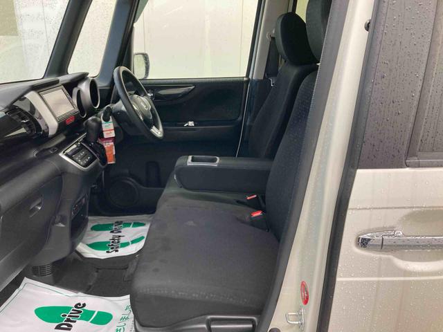 N−BOXカスタムG SSパッケージ衝突被害軽減ブレーキ 横滑り防止装置 ステアリングスイッチ オートライト キーフリーシステム オートエアコン ナビ バックカメラ ETC マット バイザー(岐阜県)の中古車