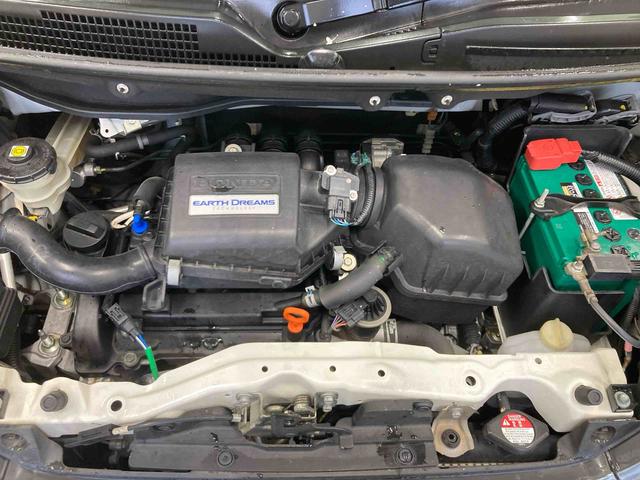 N−BOXカスタムG SSパッケージ衝突被害軽減ブレーキ 横滑り防止装置 ステアリングスイッチ オートライト キーフリーシステム オートエアコン ナビ バックカメラ ETC マット バイザー(岐阜県)の中古車