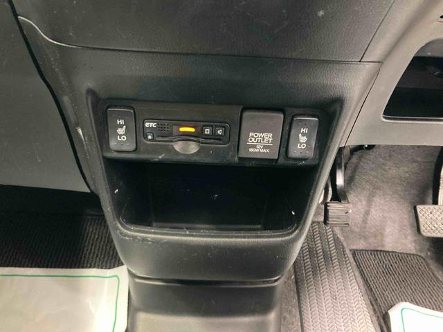 N−BOXカスタムG SSパッケージ衝突被害軽減ブレーキ 横滑り防止装置 ステアリングスイッチ オートライト キーフリーシステム オートエアコン ナビ バックカメラ ETC マット バイザー(岐阜県)の中古車