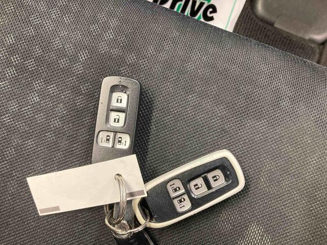 N−BOXカスタムG SSパッケージ衝突被害軽減ブレーキ 横滑り防止装置 ステアリングスイッチ オートライト キーフリーシステム オートエアコン ナビ バックカメラ ETC マット バイザー(岐阜県)の中古車