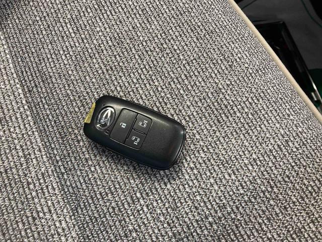 ムーヴキャンバスストライプスＧターボ衝突被害軽減ブレーキ　横滑り防止装置　オートマチックハイビーム　アイドリングストップ　ステアリングスイッチ　オートライト　キーフリーシステム　オートエアコン　両側電動スライドドア　ホイールキャップ（岐阜県）の中古車