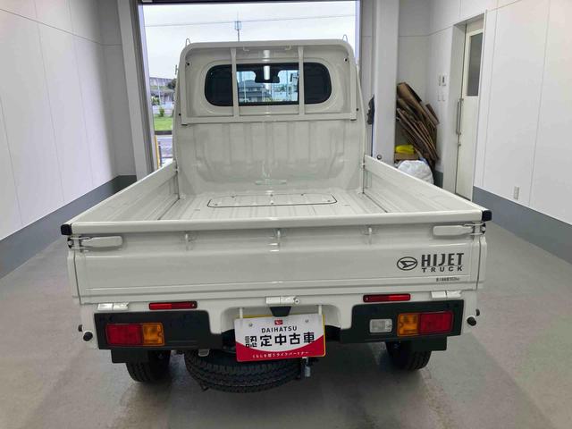 ハイゼットトラックスタンダード衝突被害軽減ブレーキ　横滑り防止装置　オートマチックハイビーム　アイドリングストップ　エアコン　エアバッグ　手動式ウィンドウ　パートタイム４ＷＤ　ＣＶＴ　純正オーディオ　オートライト　５２２キロ（岐阜県）の中古車