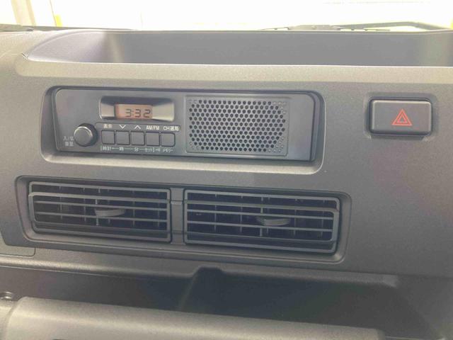 ハイゼットトラックスタンダード衝突被害軽減ブレーキ　横滑り防止装置　オートマチックハイビーム　アイドリングストップ　エアコン　エアバッグ　手動式ウィンドウ　パートタイム４ＷＤ　ＣＶＴ　純正オーディオ　オートライト　５２２キロ（岐阜県）の中古車
