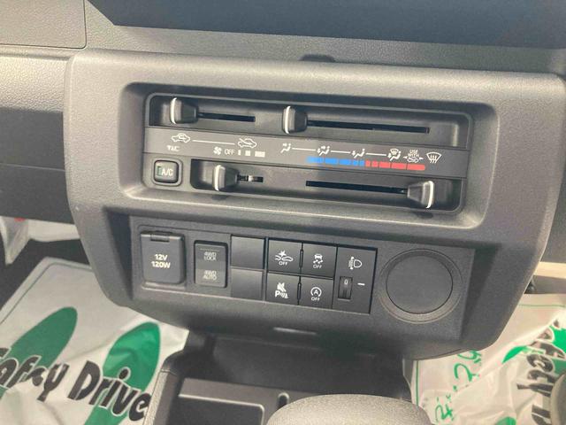 ハイゼットトラックスタンダード衝突被害軽減ブレーキ　横滑り防止装置　オートマチックハイビーム　アイドリングストップ　エアコン　エアバッグ　手動式ウィンドウ　パートタイム４ＷＤ　ＣＶＴ　純正オーディオ　オートライト　５２２キロ（岐阜県）の中古車