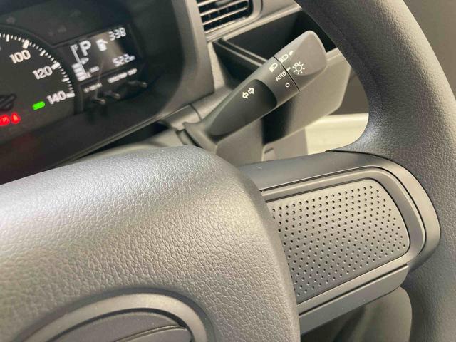 ハイゼットトラックスタンダード衝突被害軽減ブレーキ　横滑り防止装置　オートマチックハイビーム　アイドリングストップ　エアコン　エアバッグ　手動式ウィンドウ　パートタイム４ＷＤ　ＣＶＴ　純正オーディオ　オートライト　５２２キロ（岐阜県）の中古車