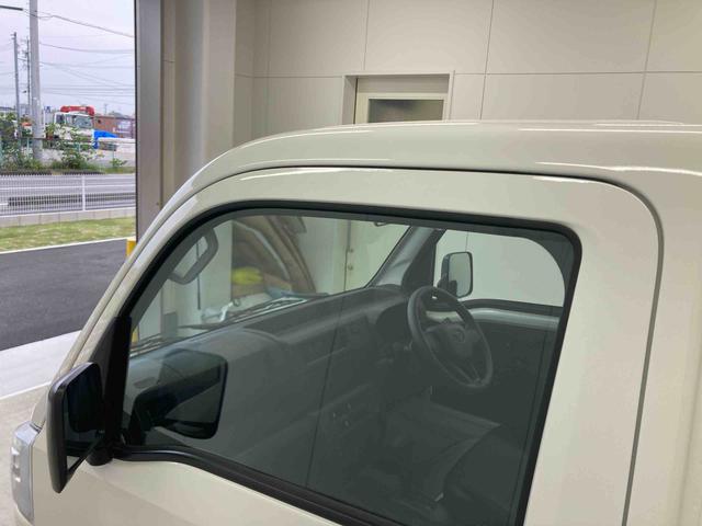 ハイゼットトラックスタンダード衝突被害軽減ブレーキ　横滑り防止装置　オートマチックハイビーム　アイドリングストップ　エアコン　エアバッグ　手動式ウィンドウ　パートタイム４ＷＤ　ＣＶＴ　純正オーディオ　オートライト　５２２キロ（岐阜県）の中古車