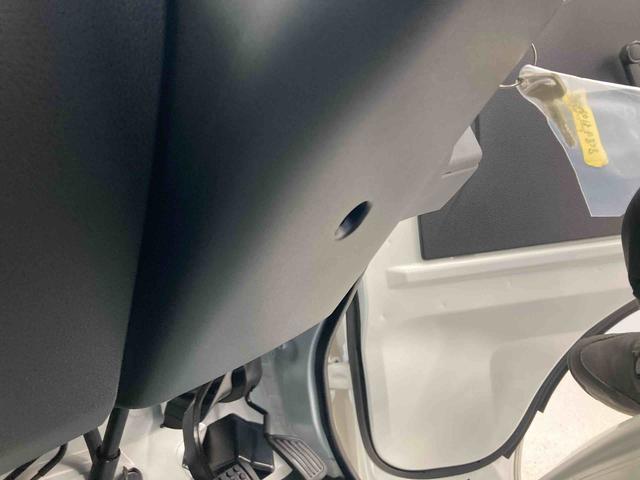 ハイゼットトラックスタンダード衝突被害軽減ブレーキ　横滑り防止装置　オートマチックハイビーム　アイドリングストップ　エアコン　エアバッグ　手動式ウィンドウ　パートタイム４ＷＤ　ＣＶＴ　純正オーディオ　オートライト　５２２キロ（岐阜県）の中古車