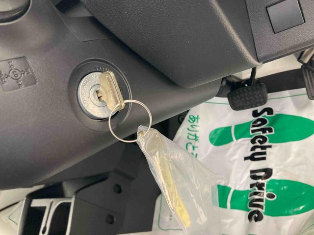 ハイゼットトラックスタンダード衝突被害軽減ブレーキ　横滑り防止装置　オートマチックハイビーム　アイドリングストップ　エアコン　エアバッグ　手動式ウィンドウ　パートタイム４ＷＤ　ＣＶＴ　純正オーディオ　オートライト　５２２キロ（岐阜県）の中古車