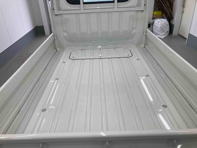 ハイゼットトラックスタンダード衝突被害軽減ブレーキ　横滑り防止装置　オートマチックハイビーム　アイドリングストップ　エアコン　エアバッグ　手動式ウィンドウ　パートタイム４ＷＤ　ＣＶＴ　純正オーディオ　オートライト　５２２キロ（岐阜県）の中古車