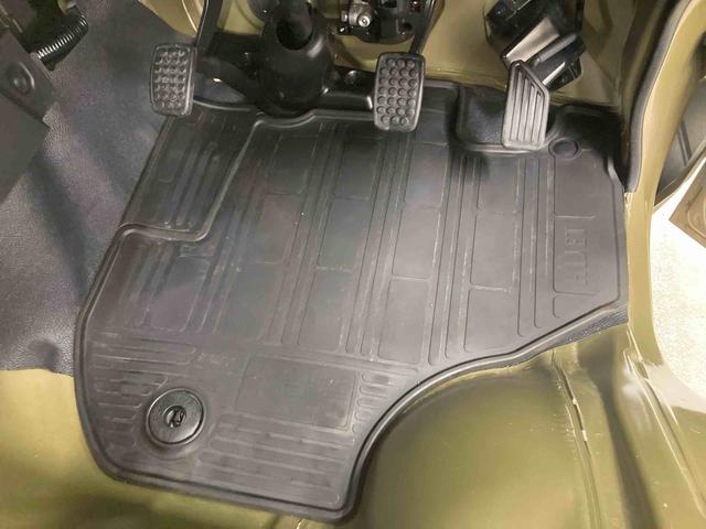 ハイゼットトラックジャンボスタンダード衝突被害軽減ブレーキ　横滑り防止装置　オートマチックハイビーム　アイドリングストップ　エアコン　エアバッグ　バイザー　マット　パートタイム４ＷＤ　５速ＭＴ車　オーディオ　荷台マット　ゲートプロテクター（岐阜県）の中古車