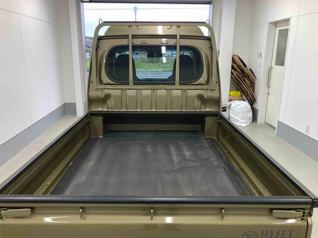 ハイゼットトラックジャンボスタンダード衝突被害軽減ブレーキ　横滑り防止装置　オートマチックハイビーム　アイドリングストップ　エアコン　エアバッグ　バイザー　マット　パートタイム４ＷＤ　５速ＭＴ車　オーディオ　荷台マット　ゲートプロテクター（岐阜県）の中古車