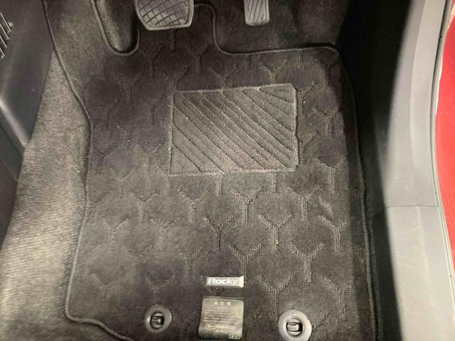 ロッキーＧ衝突被害軽減ブレーキ　横滑り防止装置　オートマチックハイビーム　アイドリングストップ　ステアリングスイッチ　オートライト　キーフリーシステム　オートエアコン　純正アルミホイール　バイザー　マット（岐阜県）の中古車