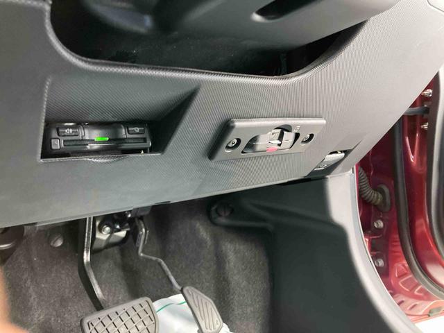 ロッキーＧ衝突被害軽減ブレーキ　横滑り防止装置　オートマチックハイビーム　アイドリングストップ　ステアリングスイッチ　オートライト　キーフリーシステム　オートエアコン　純正アルミホイール　バイザー　マット（岐阜県）の中古車