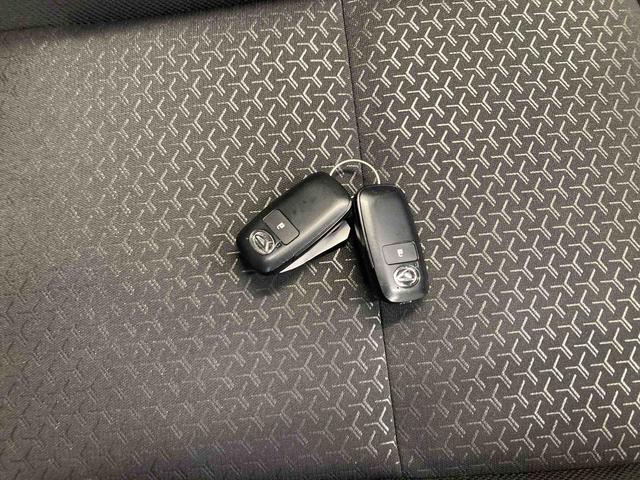 ロッキーＧ衝突被害軽減ブレーキ　横滑り防止装置　オートマチックハイビーム　アイドリングストップ　ステアリングスイッチ　オートライト　キーフリーシステム　オートエアコン　純正アルミホイール　バイザー　マット（岐阜県）の中古車