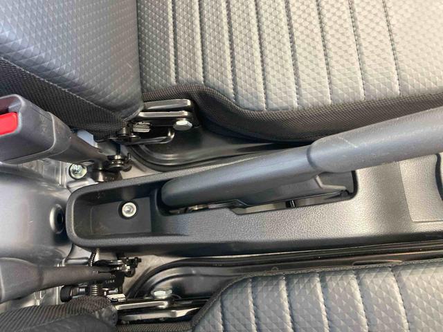 ハイゼットトラックスタンダード衝突被害軽減ブレーキ　横滑り防止装置　オートマチックハイビーム　エアコン　エアバッグ　オーディオ　手動ウィンドウ　バイザー　マット　スペアタイヤ　パートタイム４ＷＤ　オートライト　マニュアルレベリング（岐阜県）の中古車