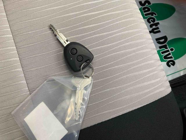 ミライースＸ　ＳＡIII衝突被害軽減ブレーキ　横滑り防止装置　オートマチックハイビーム　アイドリングストップ　キーレス　エアコン　エアバッグ　パワーウィンドウ　純正ホイールキャップ　バイザー　マット　バックカメラ　ＬＥＤ（岐阜県）の中古車