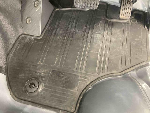 ハイゼットトラックスタンダード衝突被害軽減ブレーキ 横滑り防止装置 オートマチックハイビーム アイドリングストップ パートタイム4WD CVT オーディオ エアコン エアバッグ 手動式ウィンドウ マット スペアタイヤ オートライト(岐阜県)の中古車